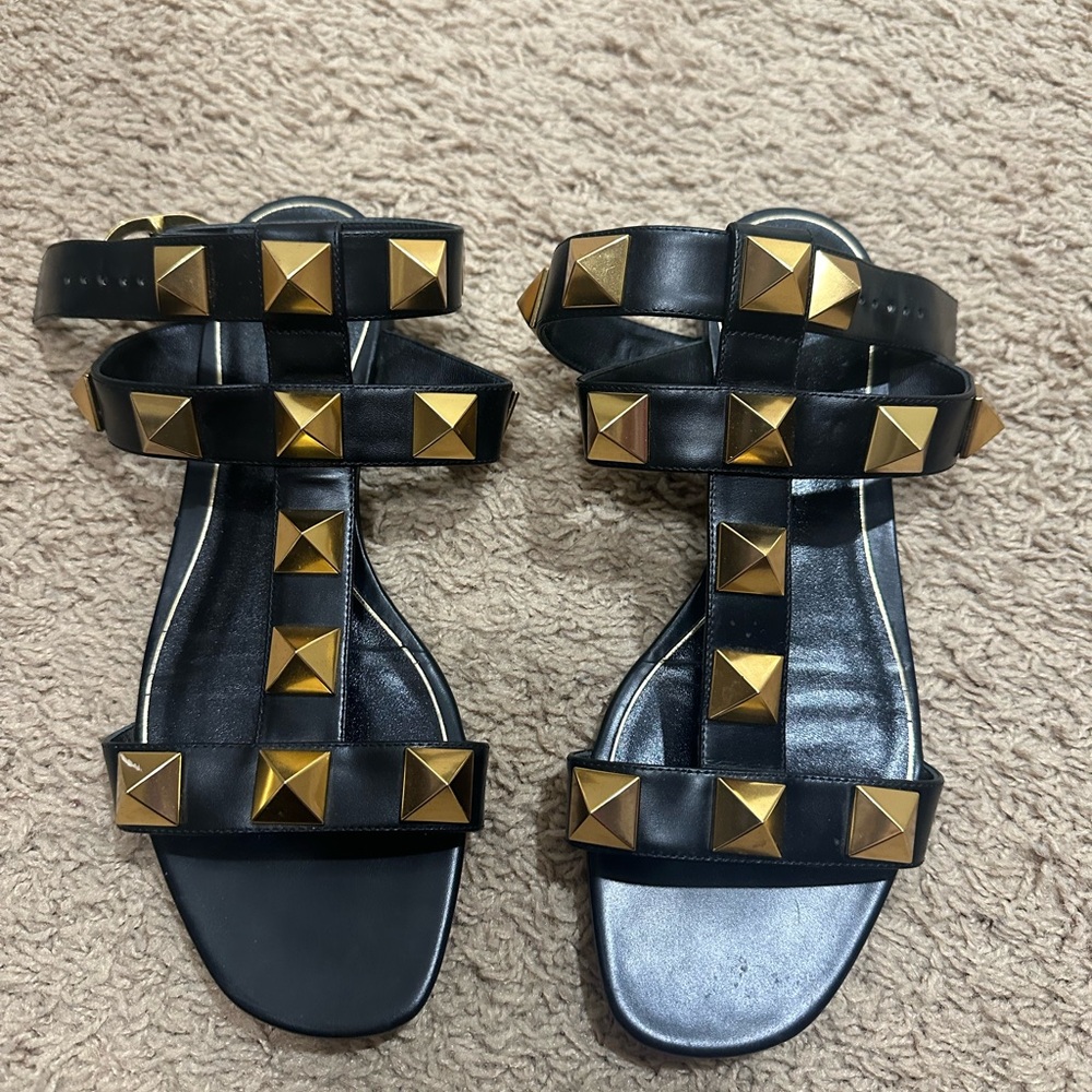 Valentino Garavani Roman Stud Flats